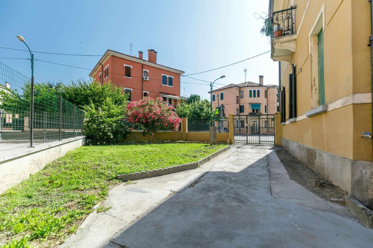 11 Venice Garden Private Garden Parking Free Apartment Маргера Екстериор снимка